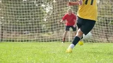 中国男篮获澳大利亚男篮官方点赞：展现非凡实力，愿未来好运连连